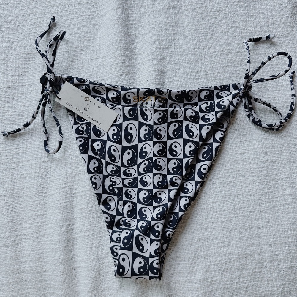 Skate Swim- Vera Bottoms New with Tags!